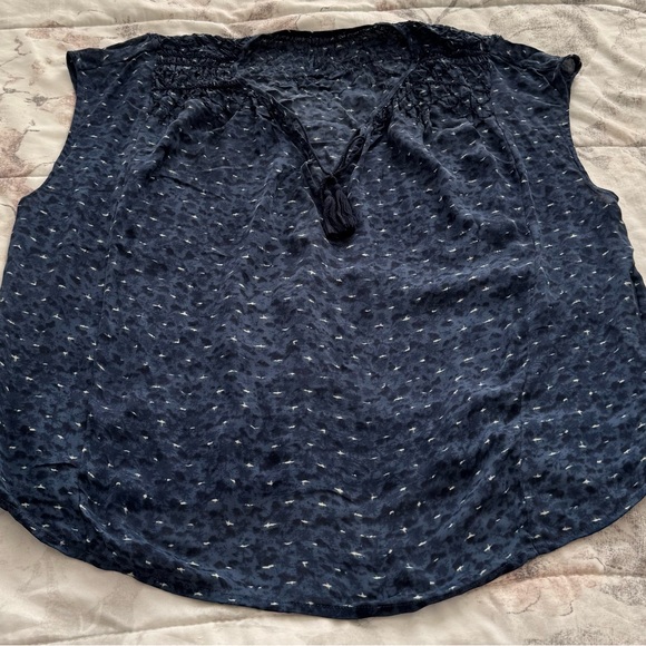 Navy blue abstract print Blouse with Tassel Detail, size L relaxed fit bohemian - Picture 5 of 12